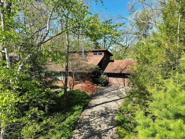 1110 Woodland Way, Madison, WI 53711