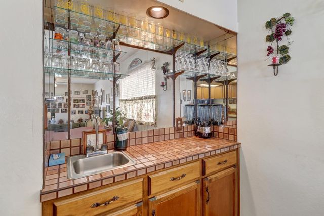 3142 Rosemont Dr, Sacramento, CA 95826