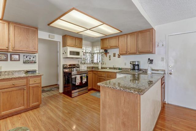 3142 Rosemont Dr, Sacramento, CA 95826