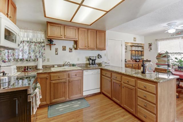 3142 Rosemont Dr, Sacramento, CA 95826