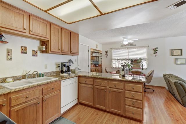 3142 Rosemont Dr, Sacramento, CA 95826