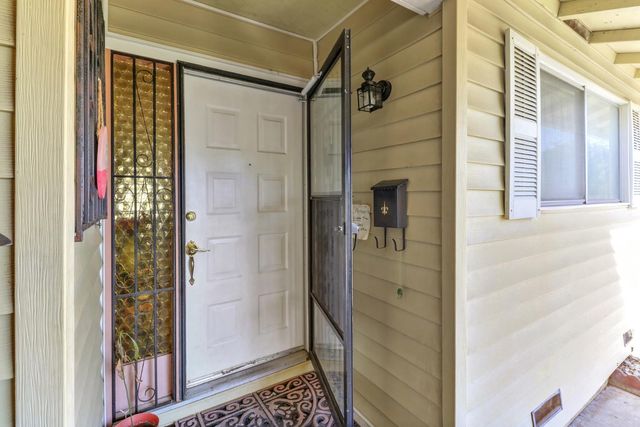 3142 Rosemont Dr, Sacramento, CA 95826