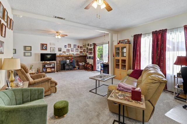 3142 Rosemont Dr, Sacramento, CA 95826