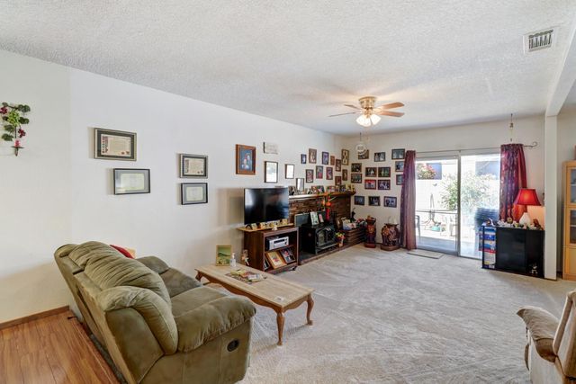 3142 Rosemont Dr, Sacramento, CA 95826