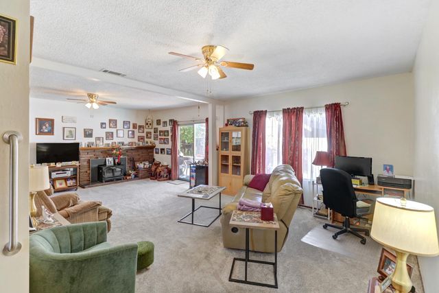 3142 Rosemont Dr, Sacramento, CA 95826