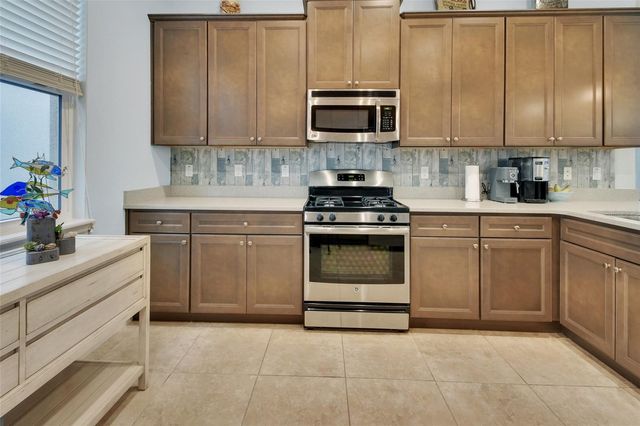 412 TISBURY COURT, Deland, FL 32724