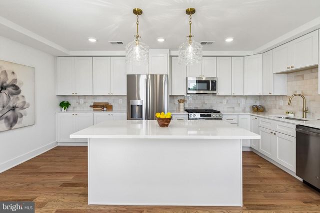232 E 6TH AVE, Conshohocken, PA 19428