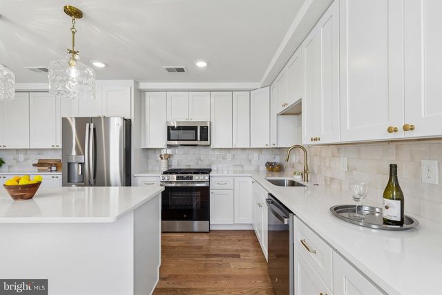 232 E 6TH AVE, Conshohocken, PA 19428