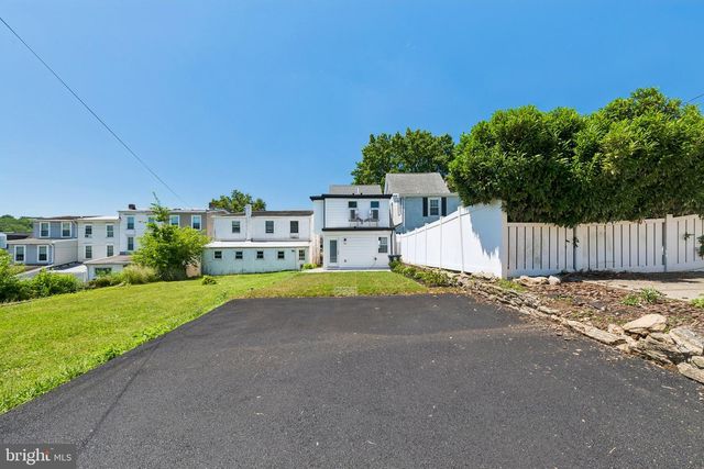232 E 6TH AVE, Conshohocken, PA 19428