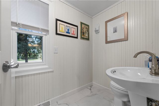 6070 Hiller Drive, Cicero, NY 13039