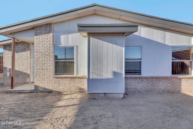 13566 La Batalla Court, Horizon City, TX 79928