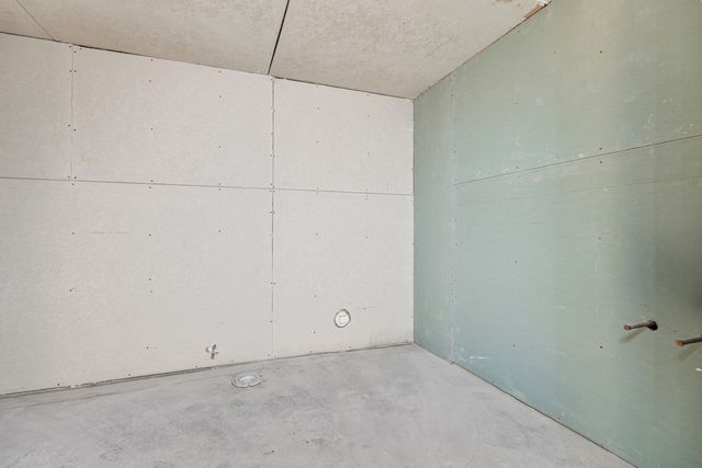 1904 W Berwyn Avenue, Chicago, IL 60640