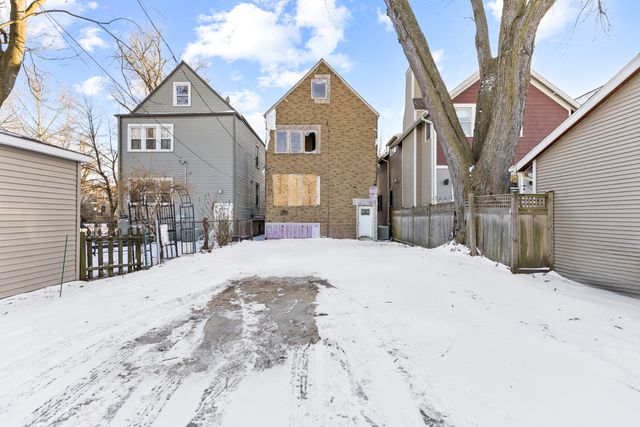 1904 W Berwyn Avenue, Chicago, IL 60640