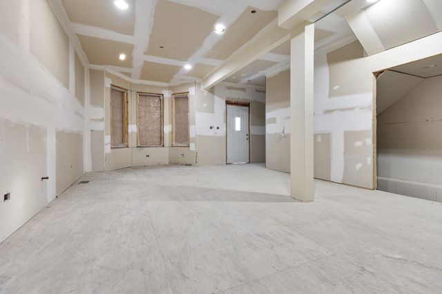 1904 W Berwyn Avenue, Chicago, IL 60640