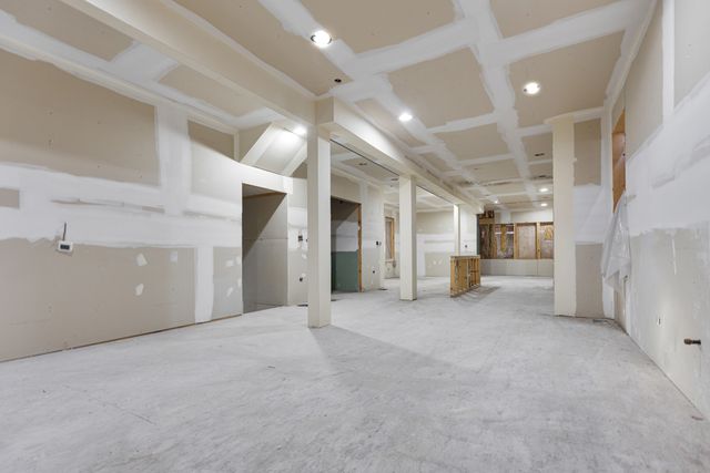 1904 W Berwyn Avenue, Chicago, IL 60640