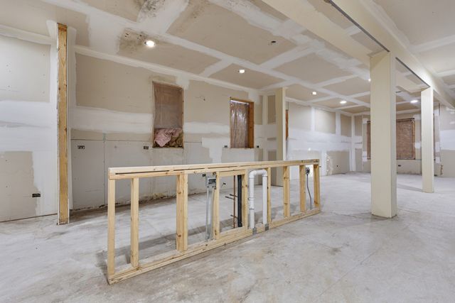 1904 W Berwyn Avenue, Chicago, IL 60640