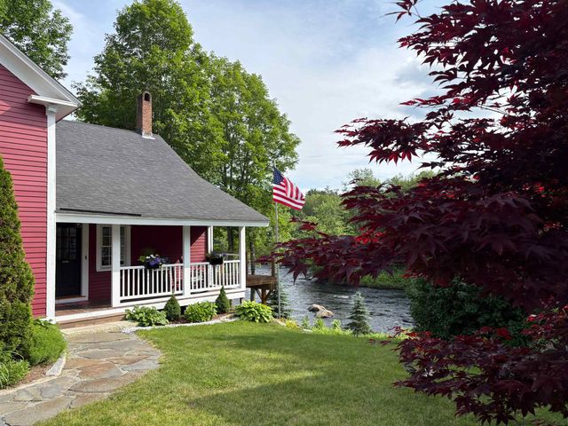 24 Ramsdell Road, Henniker, NH 03242