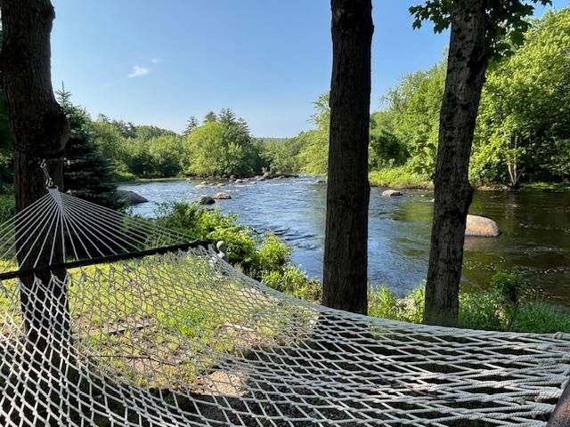 24 Ramsdell Road, Henniker, NH 03242