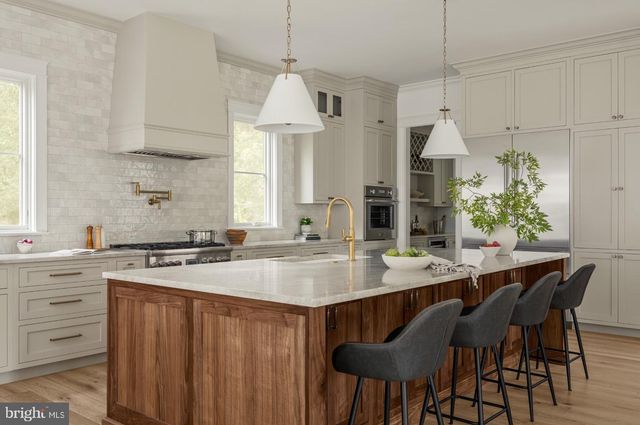 502 N JACKSON ST, Arlington, VA 22201