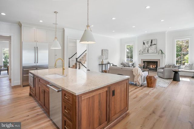 502 N JACKSON ST, Arlington, VA 22201