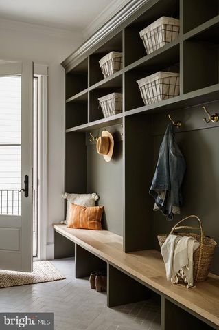 502 N JACKSON ST, Arlington, VA 22201