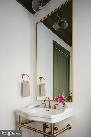 502 N JACKSON ST, Arlington, VA 22201