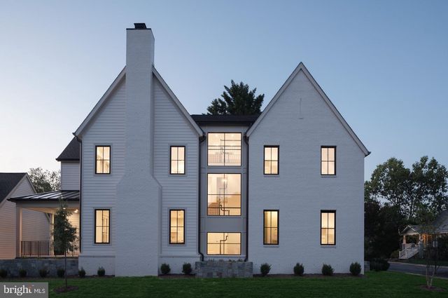 502 N JACKSON ST, Arlington, VA 22201