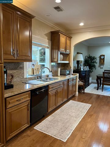 1312 Canyon Side Avenue, San Ramon, CA 94582