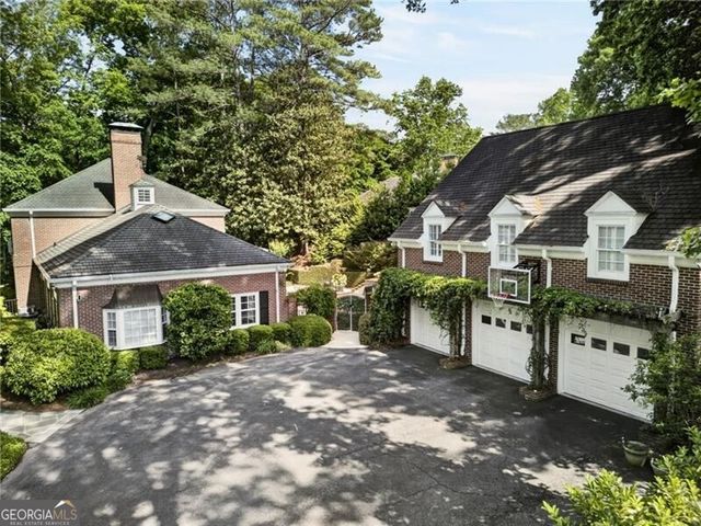 3650 Dumbarton Road NW, Atlanta, GA 30327