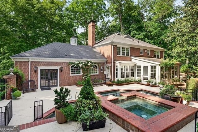 3650 Dumbarton Road NW, Atlanta, GA 30327