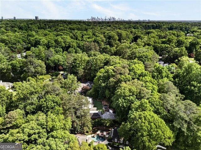 3650 Dumbarton Road NW, Atlanta, GA 30327