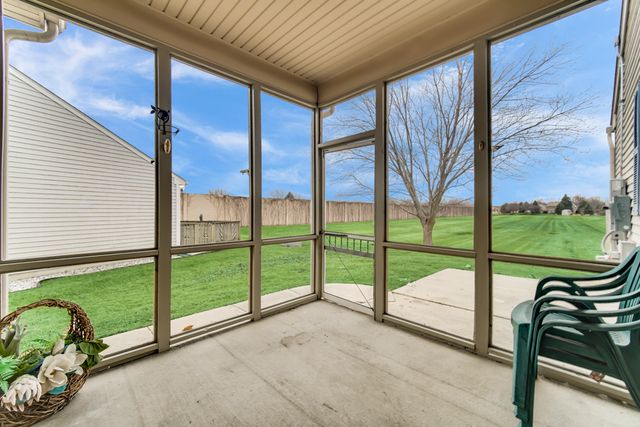 310 Fairwind Court, Montgomery, IL 60538