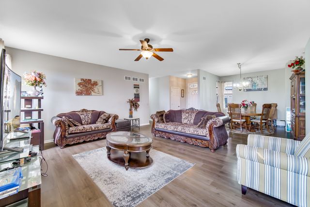 310 Fairwind Court, Montgomery, IL 60538