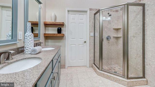 1434 F ST NE, Washington, DC 20002