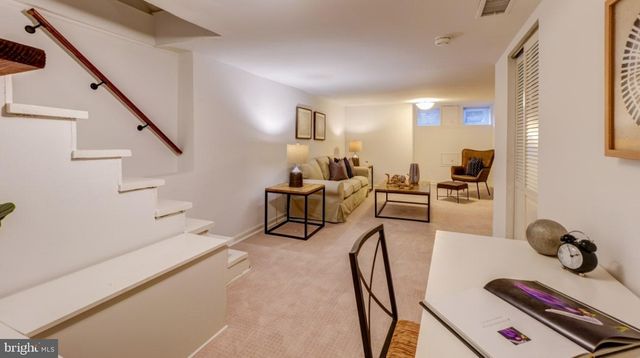 1434 F ST NE, Washington, DC 20002