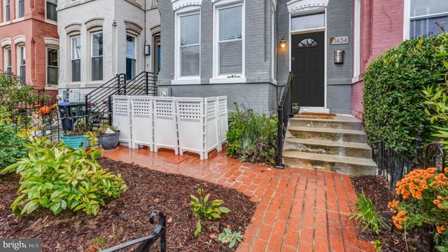 1434 F ST NE, Washington, DC 20002