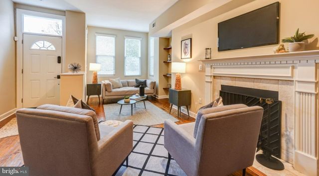 1434 F ST NE, Washington, DC 20002