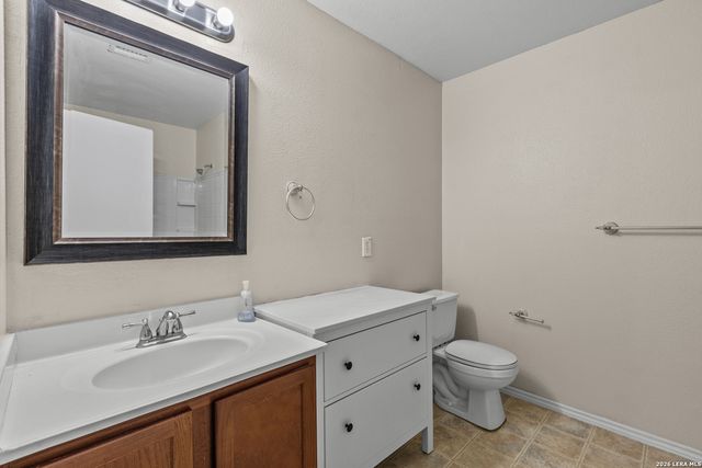 8840 TWIN OAKS CT, San Antonio, TX 78250