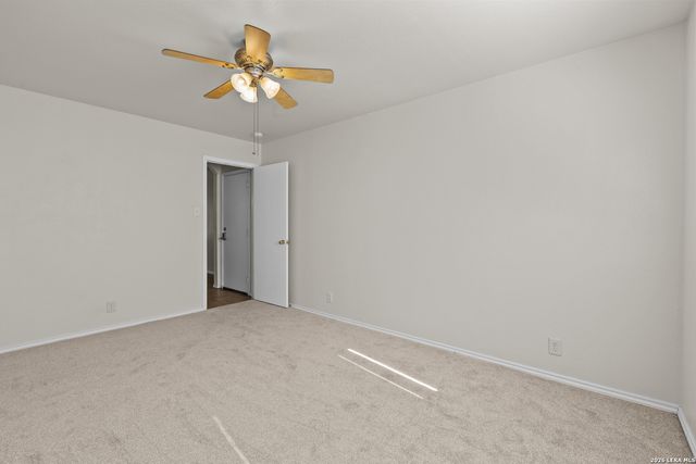8840 TWIN OAKS CT, San Antonio, TX 78250