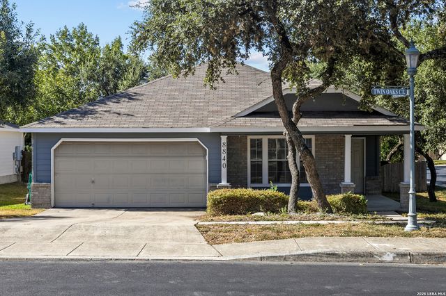 8840 TWIN OAKS CT, San Antonio, TX 78250