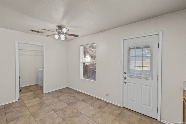 8840 TWIN OAKS CT, San Antonio, TX 78250