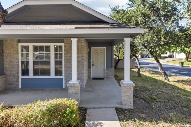 8840 TWIN OAKS CT, San Antonio, TX 78250