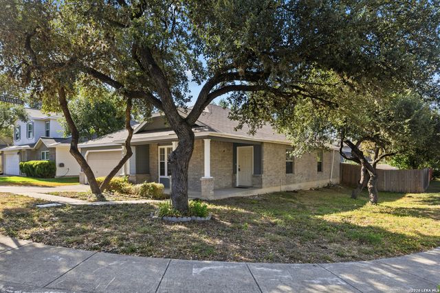 8840 TWIN OAKS CT, San Antonio, TX 78250