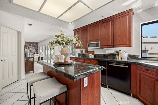 240 S Willowcreek Lane, Anaheim, CA 92808
