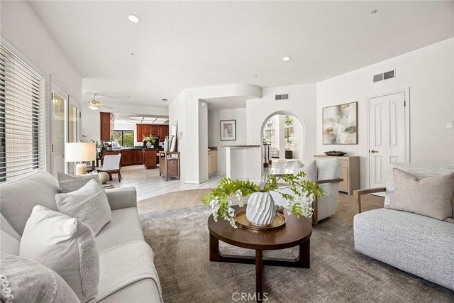 240 S Willowcreek Lane, Anaheim, CA 92808