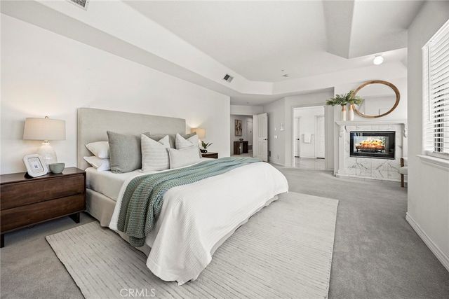240 S Willowcreek Lane, Anaheim, CA 92808