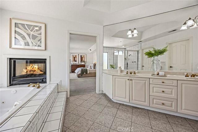 240 S Willowcreek Lane, Anaheim, CA 92808