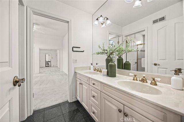 240 S Willowcreek Lane, Anaheim, CA 92808