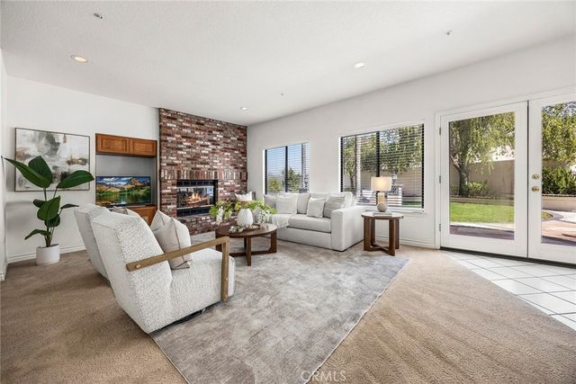 240 S Willowcreek Lane, Anaheim, CA 92808