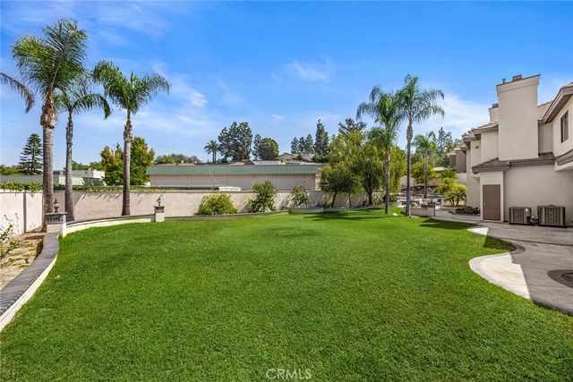 240 S Willowcreek Lane, Anaheim, CA 92808
